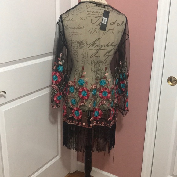 LAST ONE‼️ 💐Embroidered Fringe Kimono💕 - Picture 3 of 4